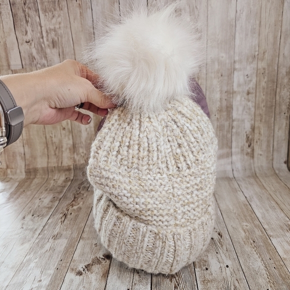 Time And Tru Faux Fur Lined Pom Pom Top Beanie Adult Womens One Size Beige - Picture 3 of 6